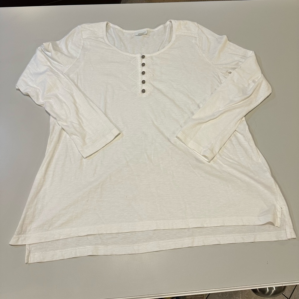 J. Jill Long Sleeve White Embroidered With Buttons Knit Shirt Size XL